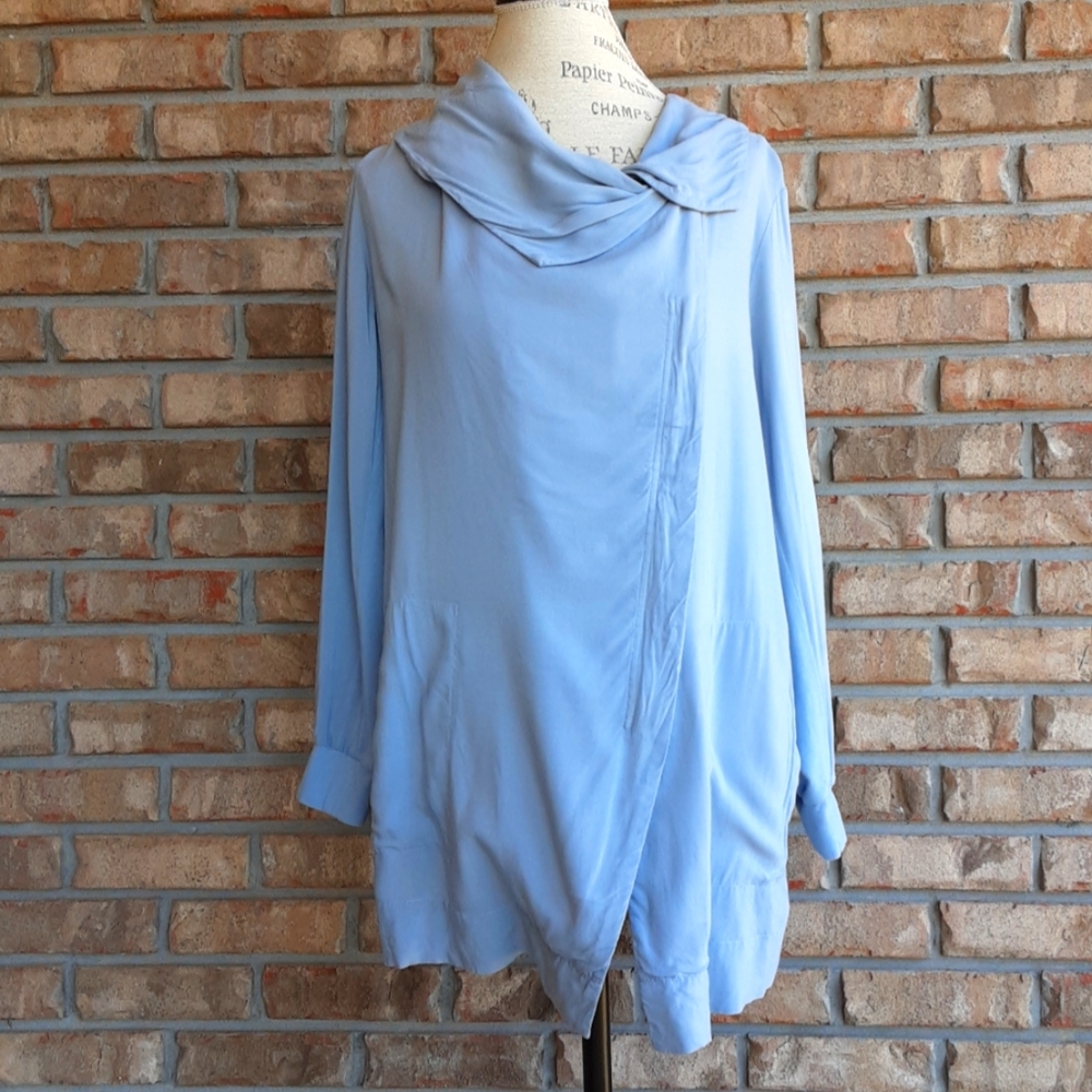 Soft Surroundings long sleeve cowl neck zip  Lagenlook closure jacket top.